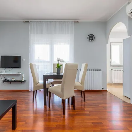Apartman Vera Pula Exterior photo
