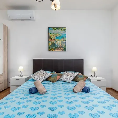 Apartman Vera Pula Exterior photo